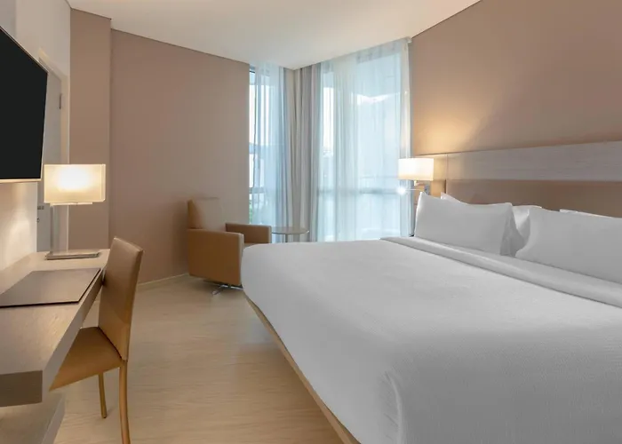 Ac Hotel By Marriott Santa Marta